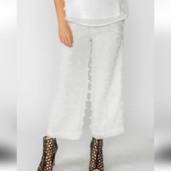 IC Collection white feathered high wasted pocket pants S - Picture 1 of 14